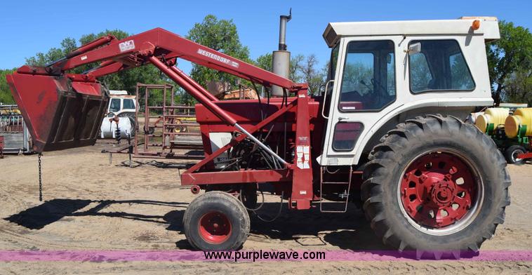 image for item AW9823 International 1066 tractor