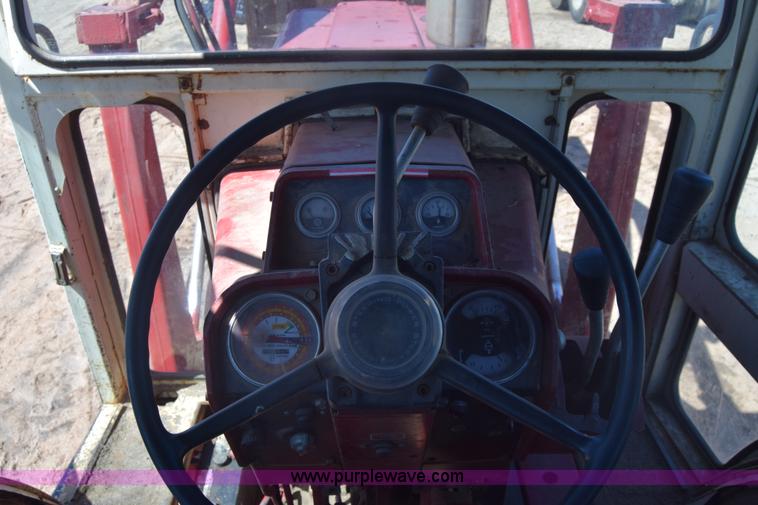 image for item AW9823 International 1066 tractor