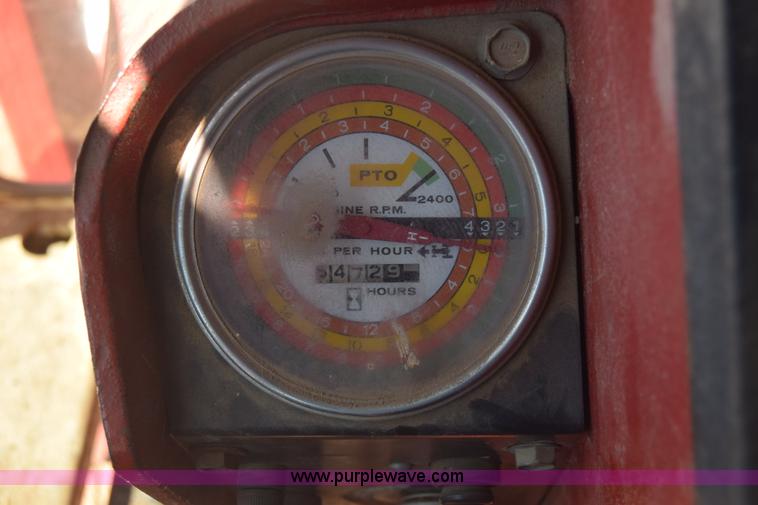 image for item AW9823 International 1066 tractor