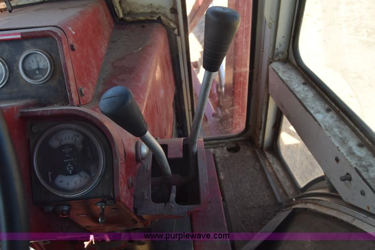 image for item AW9823 International 1066 tractor