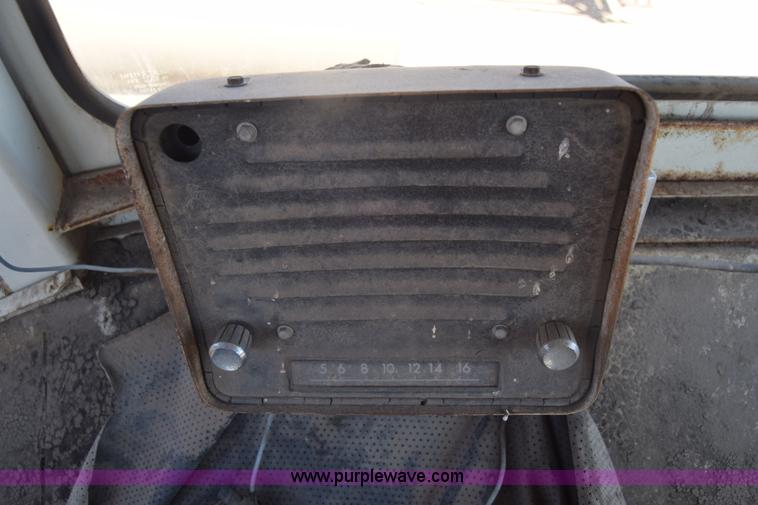 image for item AW9823 International 1066 tractor