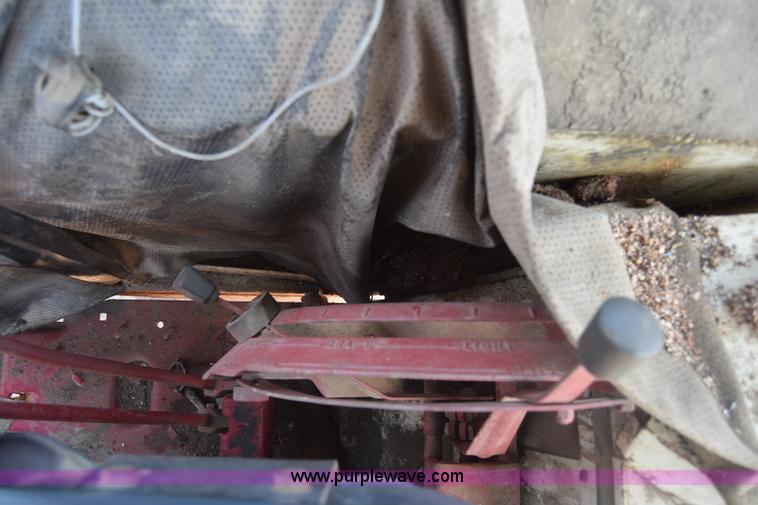 image for item AW9823 International 1066 tractor