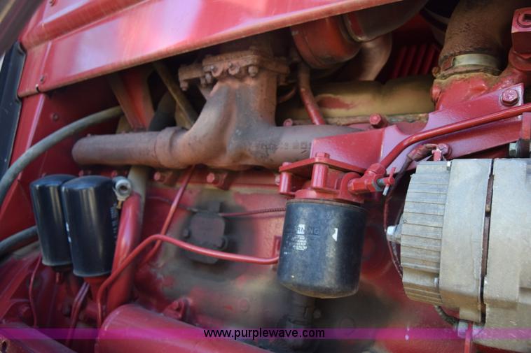 image for item AW9823 International 1066 tractor