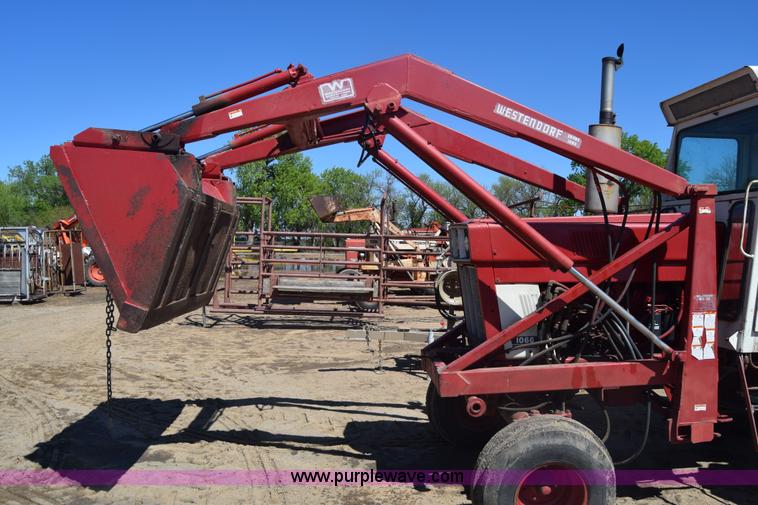 image for item AW9823 International 1066 tractor