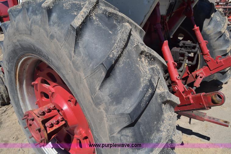 image for item AW9823 International 1066 tractor