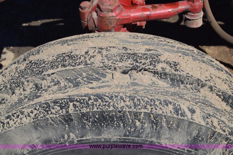 image for item AW9823 International 1066 tractor