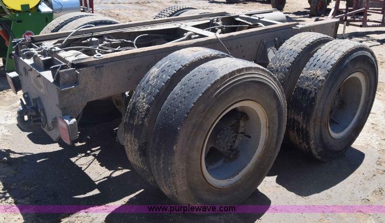 image for item AW9830 Semi truck rear end