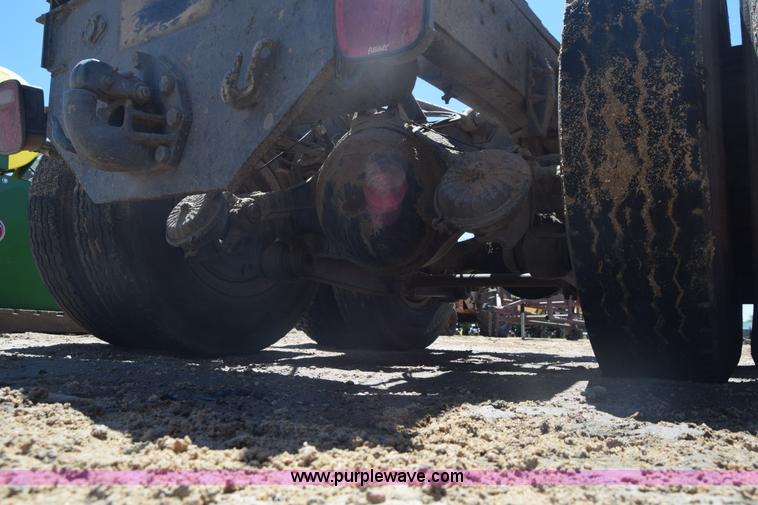 image for item AW9830 Semi truck rear end