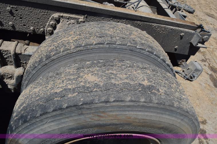 image for item AW9830 Semi truck rear end