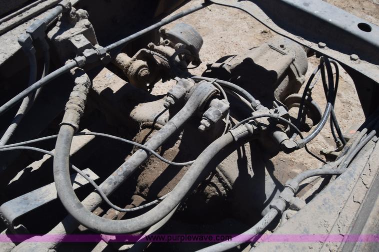 image for item AW9830 Semi truck rear end