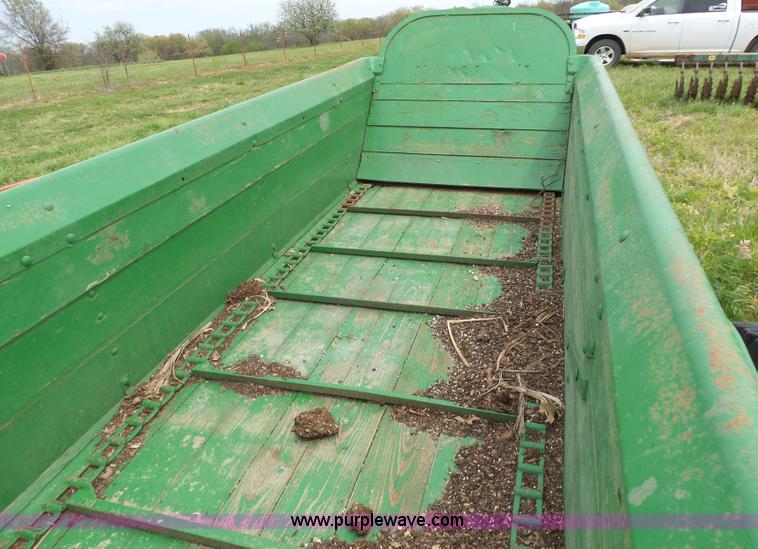 image for item BL9501 John Deere R manure spreader