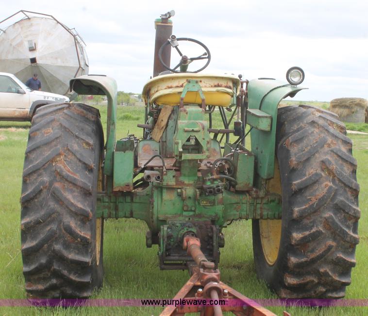 image for item BZ9086 John Deere 3010 tractor