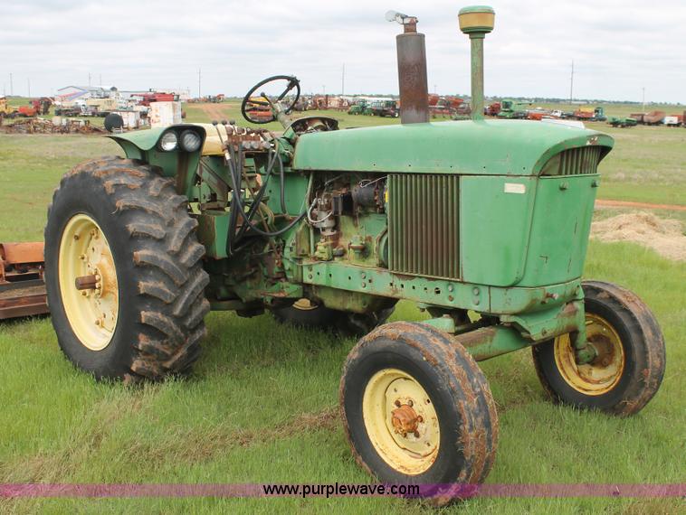 image for item BZ9086 John Deere 3010 tractor