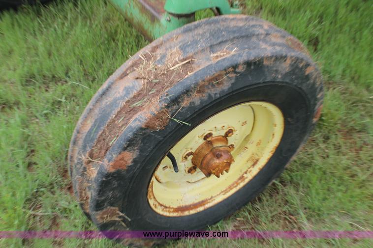 image for item BZ9086 John Deere 3010 tractor