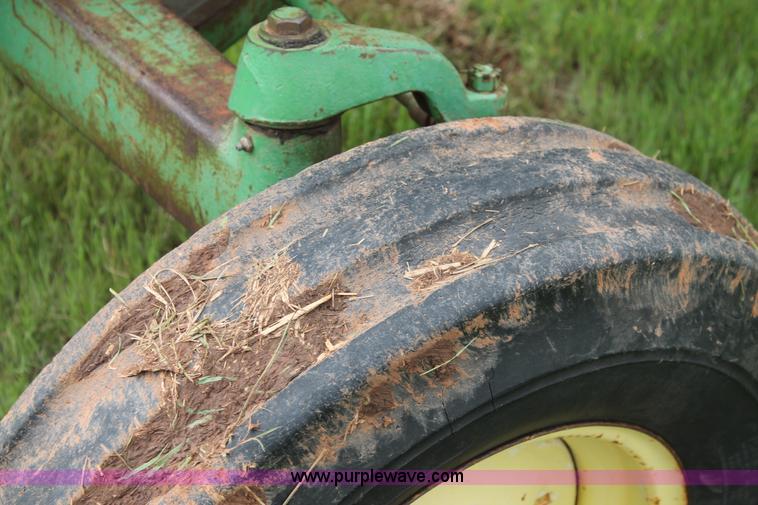 image for item BZ9086 John Deere 3010 tractor