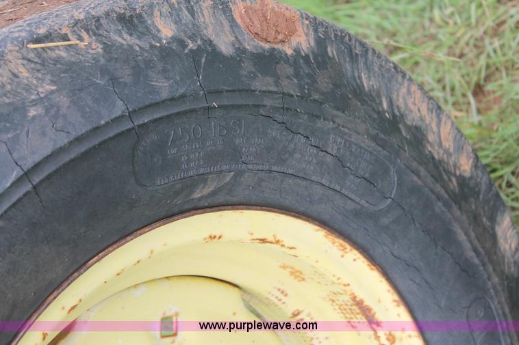 image for item BZ9086 John Deere 3010 tractor