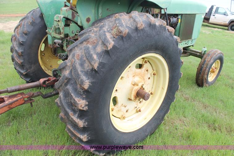 image for item BZ9086 John Deere 3010 tractor