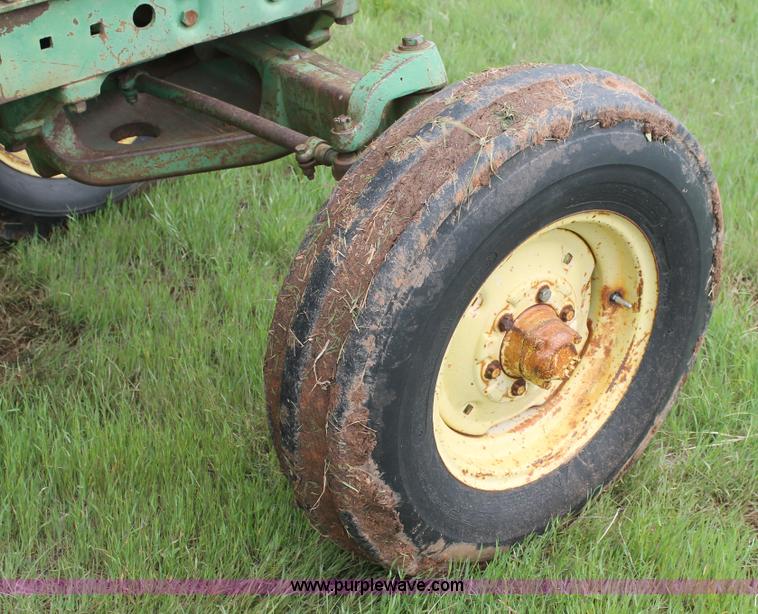 image for item BZ9086 John Deere 3010 tractor