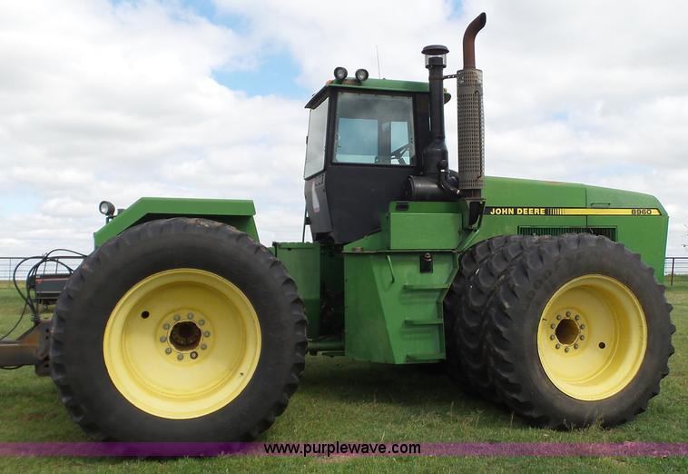 image for item BZ9091 1990 John Deere 8960 4WD tractor