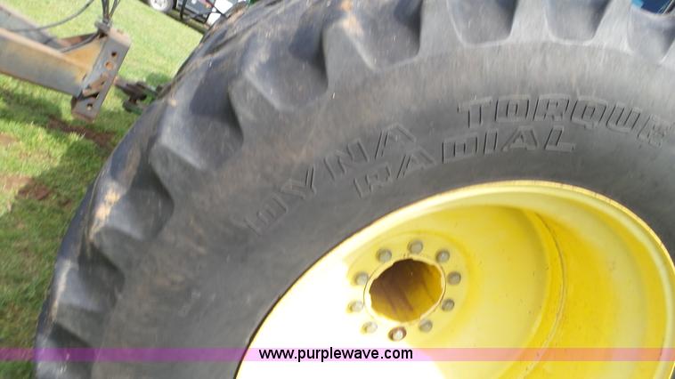 image for item BZ9091 1990 John Deere 8960 4WD tractor