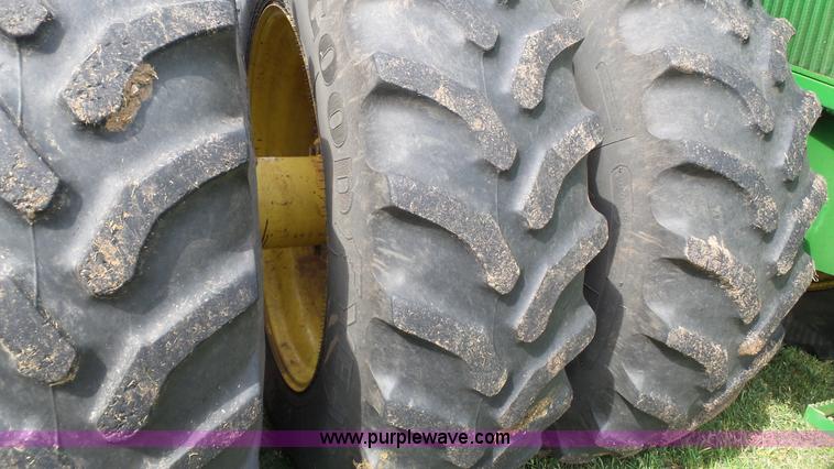 image for item BZ9091 1990 John Deere 8960 4WD tractor