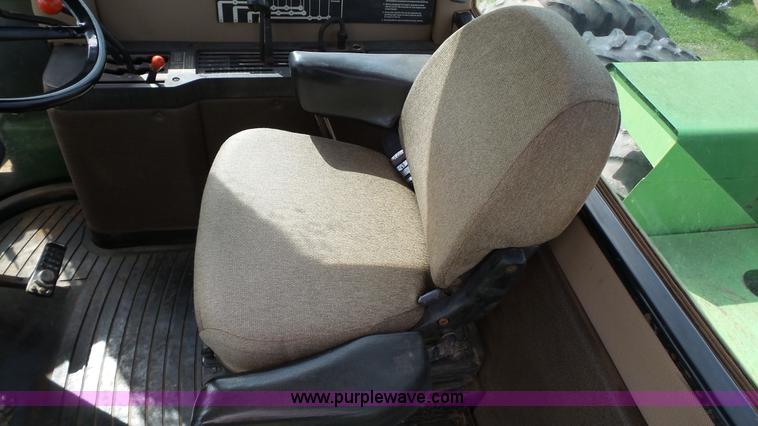 image for item BZ9091 1990 John Deere 8960 4WD tractor