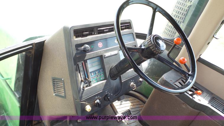 image for item BZ9091 1990 John Deere 8960 4WD tractor