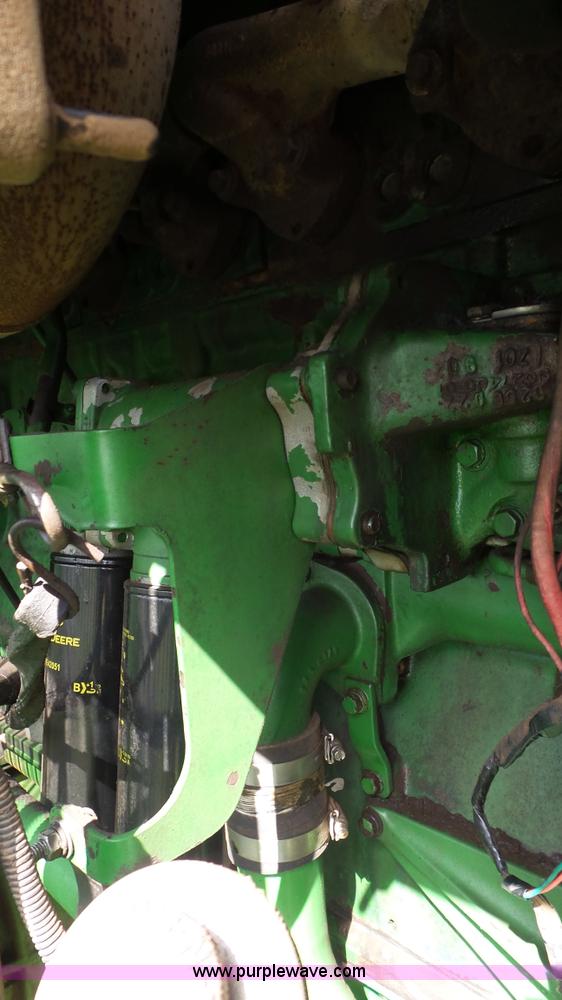 image for item BZ9091 1990 John Deere 8960 4WD tractor