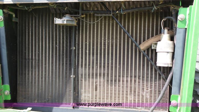 image for item BZ9091 1990 John Deere 8960 4WD tractor