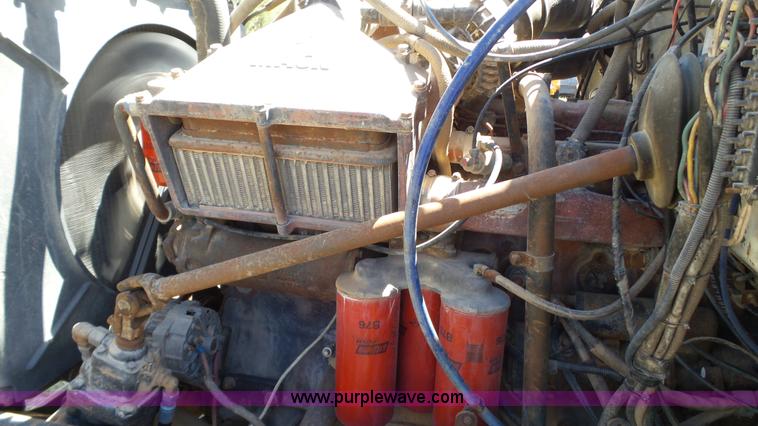 image for item BZ9092 1981 Mack R686ST yard truck