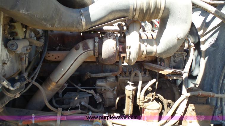 image for item BZ9092 1981 Mack R686ST yard truck