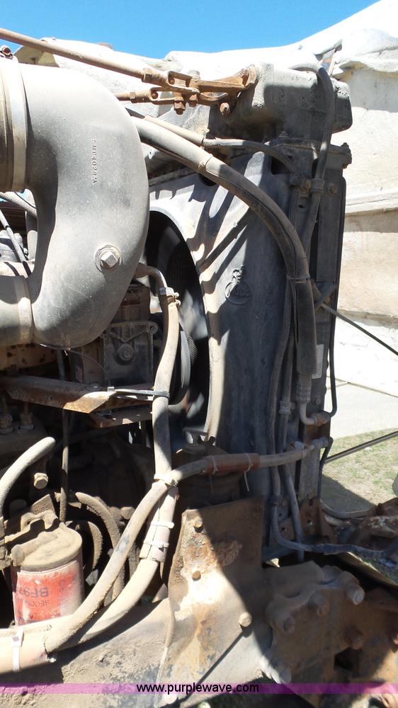 image for item BZ9092 1981 Mack R686ST yard truck