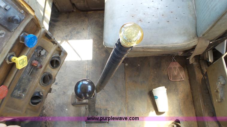 image for item BZ9092 1981 Mack R686ST yard truck