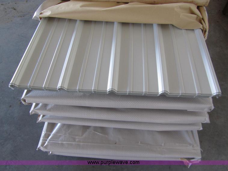image for item F1292 (90) sheets of metal siding/roofing