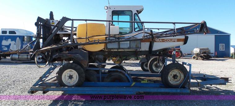 image for item G3747 SpraCoupe 220 self-propelled sprayer