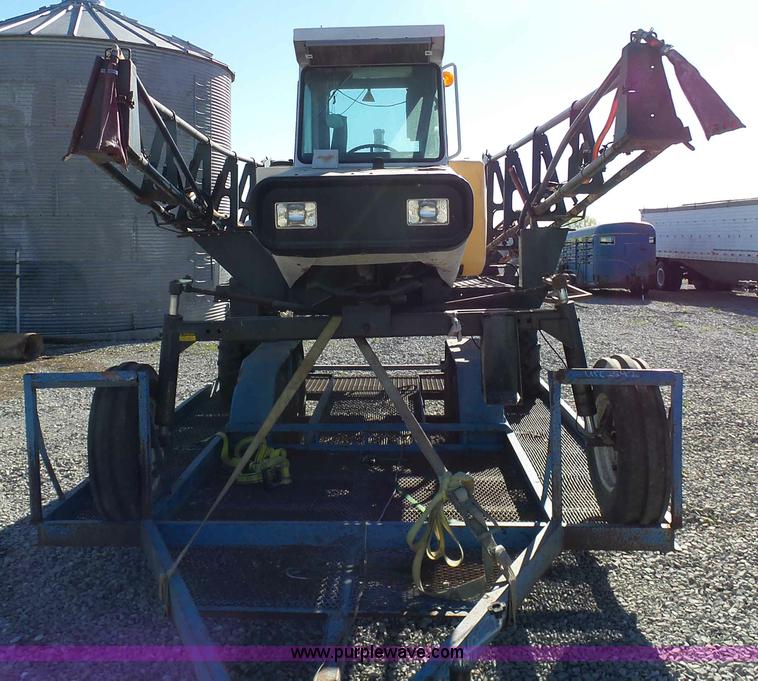 image for item G3747 SpraCoupe 220 self-propelled sprayer