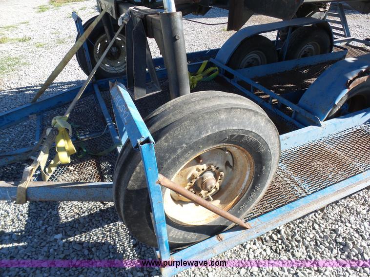 image for item G3747 SpraCoupe 220 self-propelled sprayer