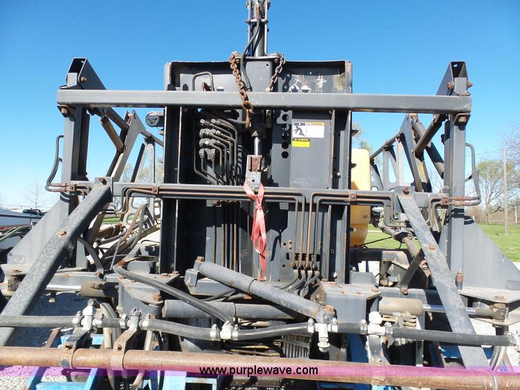 image for item G3747 SpraCoupe 220 self-propelled sprayer