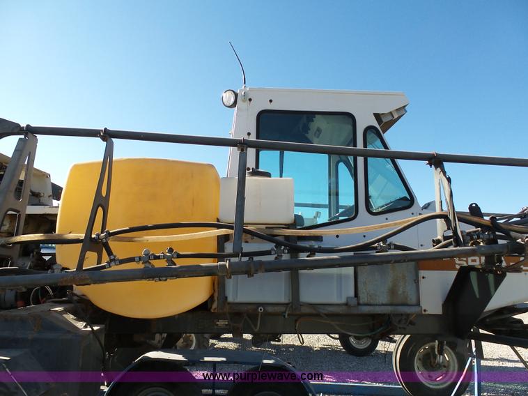 image for item G3747 SpraCoupe 220 self-propelled sprayer