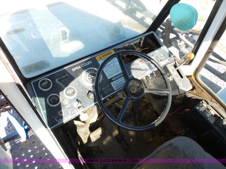 image for item G3747 SpraCoupe 220 self-propelled sprayer