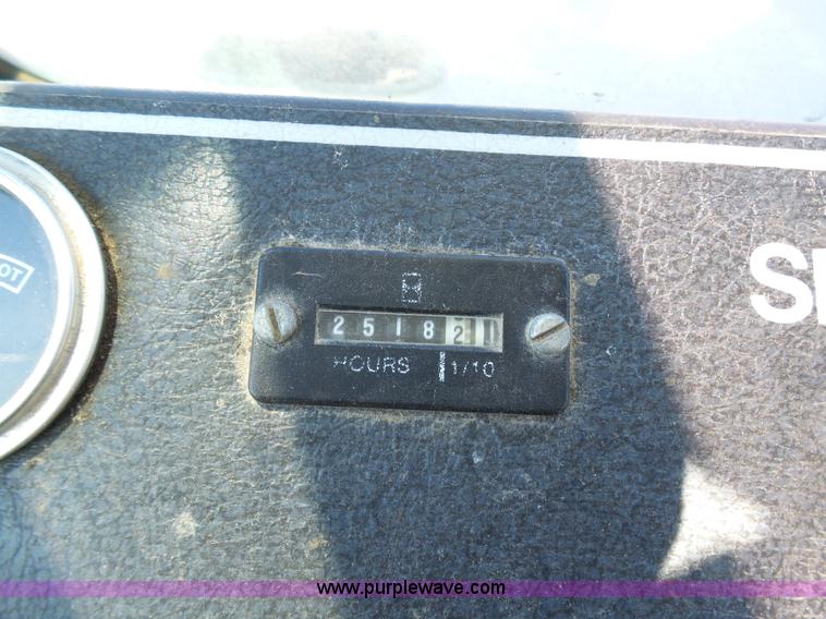 image for item G3747 SpraCoupe 220 self-propelled sprayer