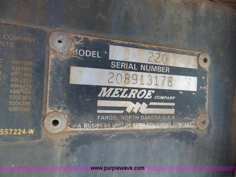 image for item G3747 SpraCoupe 220 self-propelled sprayer