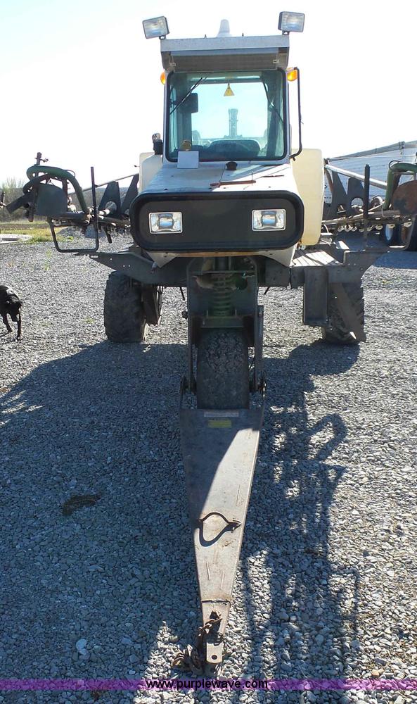 image for item G3748 SpraCoupe 220 self-propelled sprayer