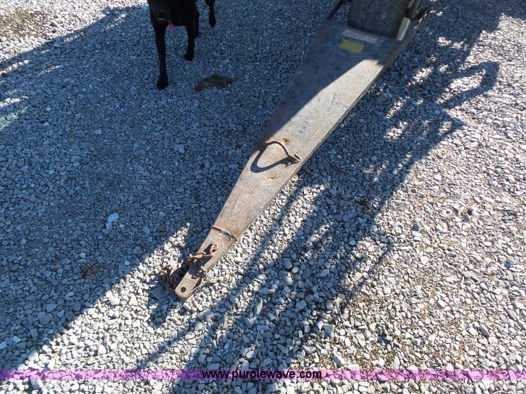 image for item G3748 SpraCoupe 220 self-propelled sprayer