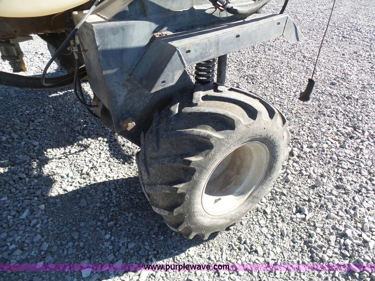 image for item G3748 SpraCoupe 220 self-propelled sprayer