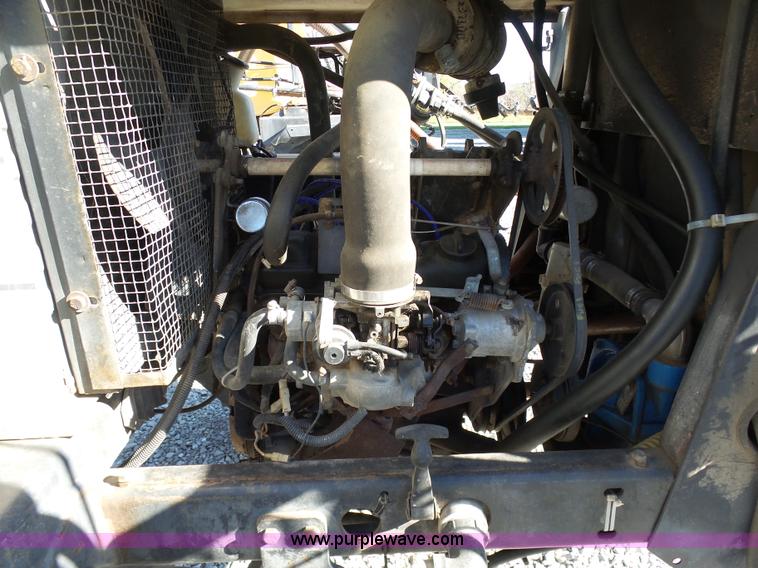 image for item G3748 SpraCoupe 220 self-propelled sprayer