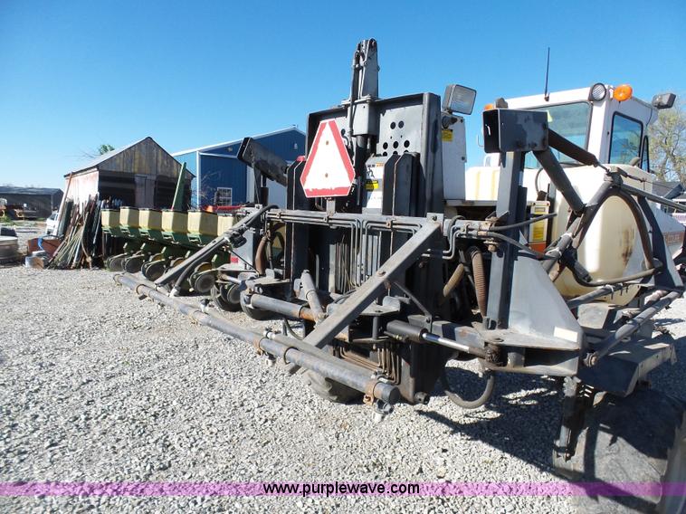 image for item G3748 SpraCoupe 220 self-propelled sprayer