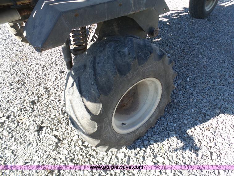 image for item G3748 SpraCoupe 220 self-propelled sprayer