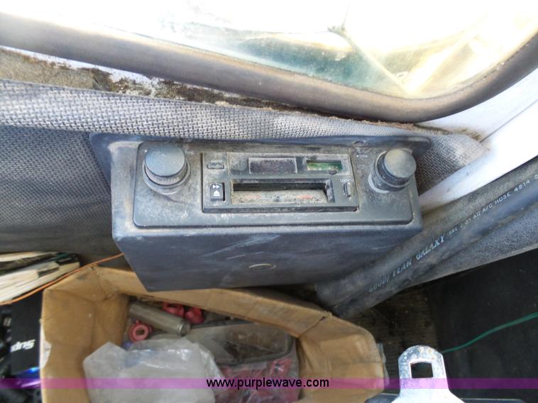 image for item G3748 SpraCoupe 220 self-propelled sprayer