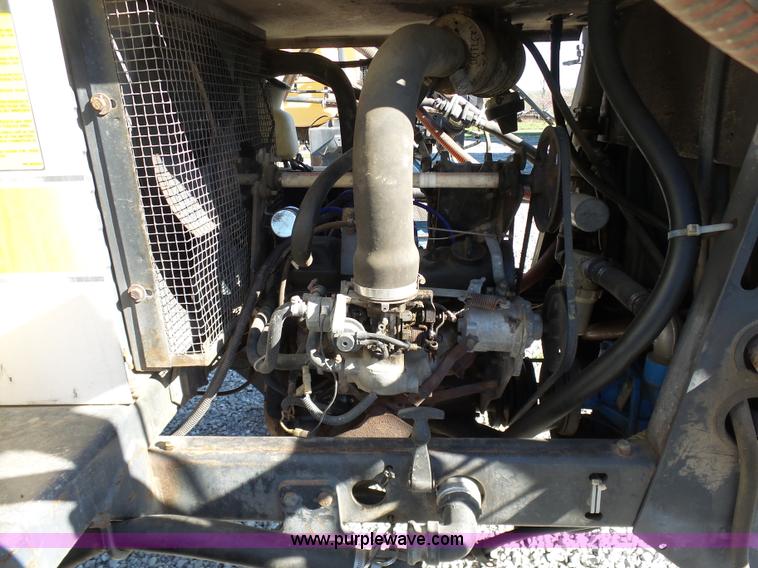 image for item G3748 SpraCoupe 220 self-propelled sprayer